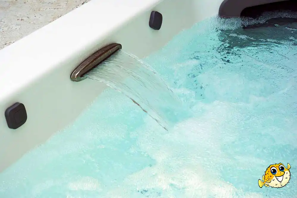 Caring For Saltwater Vs. Freshwater Pools