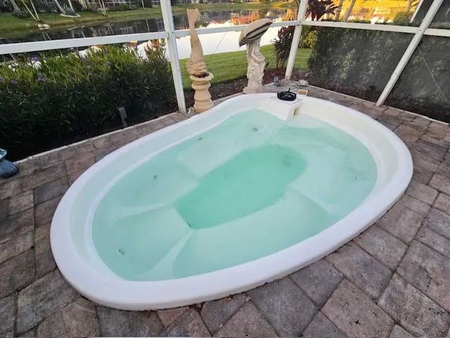 fort myers hot tub cleaning