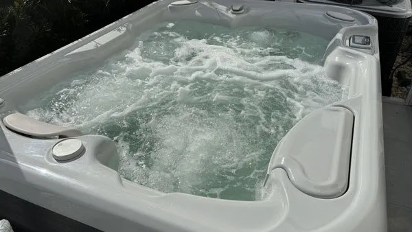 naples hot tub cleaning services