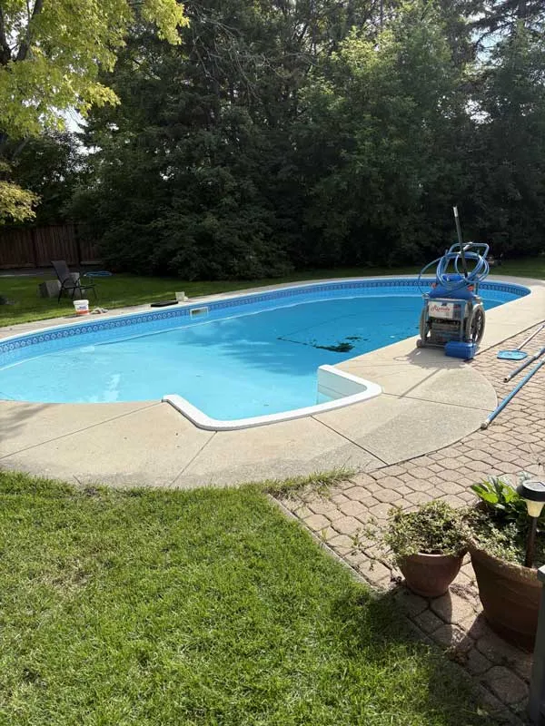 pool cleaning services winnipeg