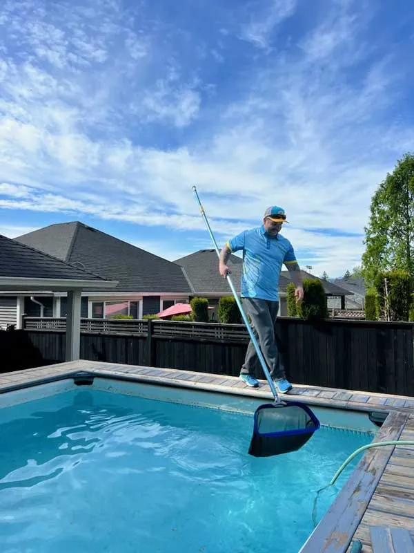 pool cleaning services winnipeg