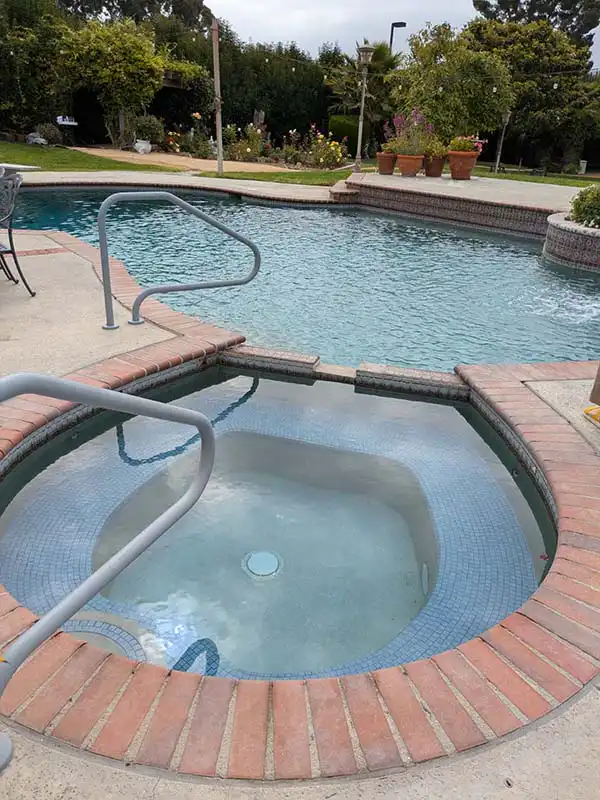 pool and hot tub cleaning - thousand oaks